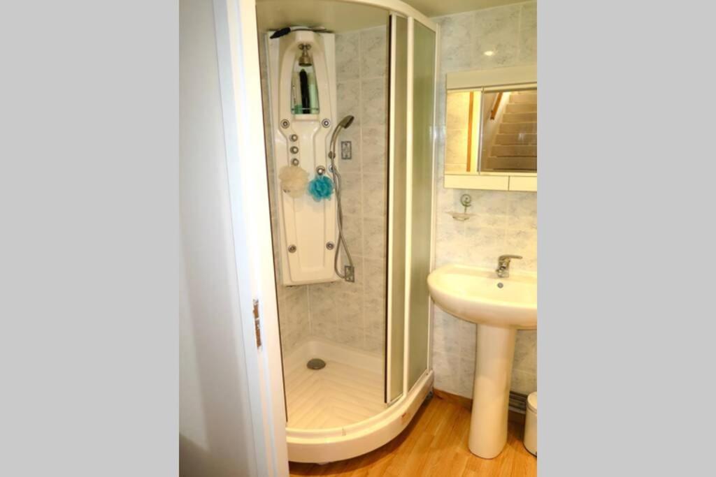 Les Petits Self Contained 2 Bedroom Apartment Molieres (Dordogne) Exteriör bild