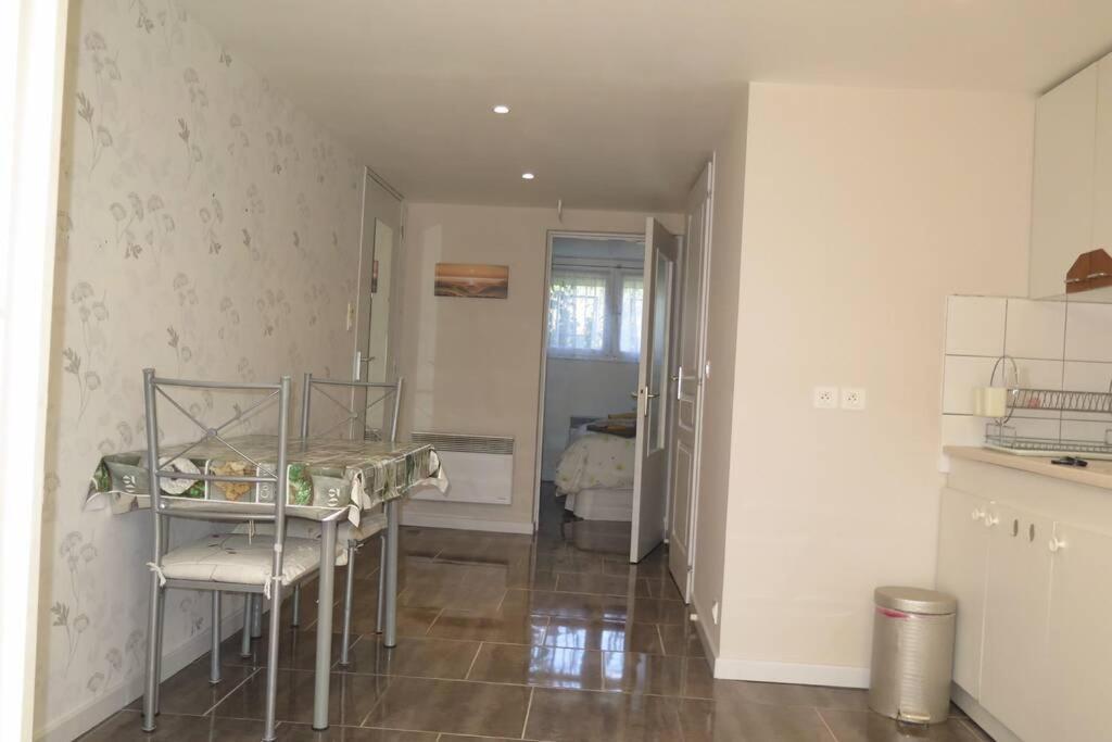 Les Petits Self Contained 2 Bedroom Apartment Molieres (Dordogne) Exteriör bild