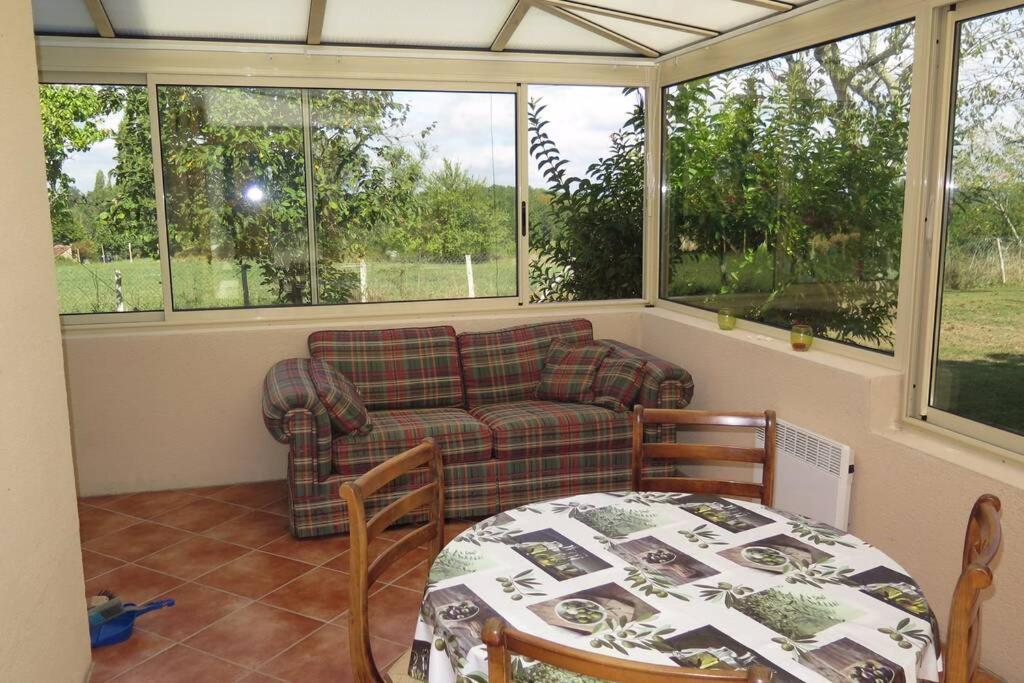 Les Petits Self Contained 2 Bedroom Apartment Molieres (Dordogne) Exteriör bild
